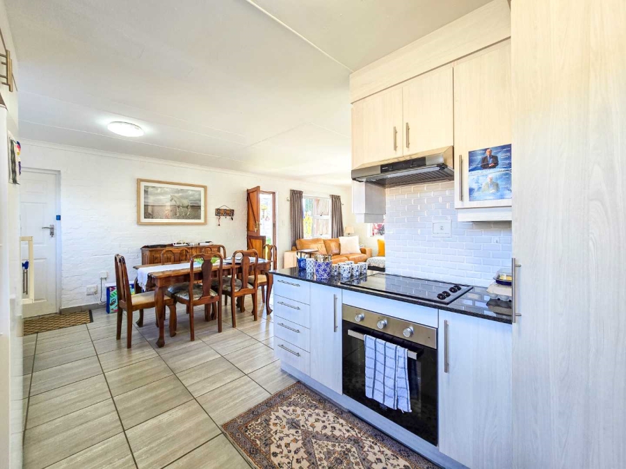 2 Bedroom Property for Sale in Stilbaai Wes Western Cape